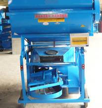 Peanut husker/sheller