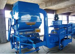 Peanut husker/sheller